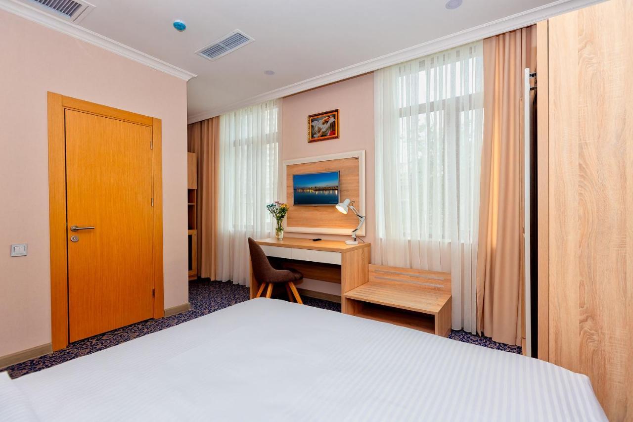Golden City Hotel Баку Екстериор снимка